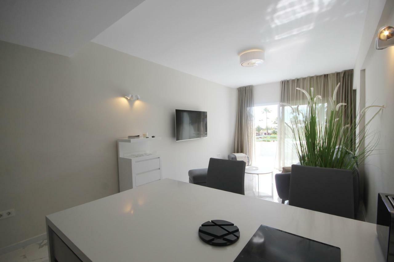 Luxury Apartments In First Beach Line With Pool Costa Adeje  Exterior photo